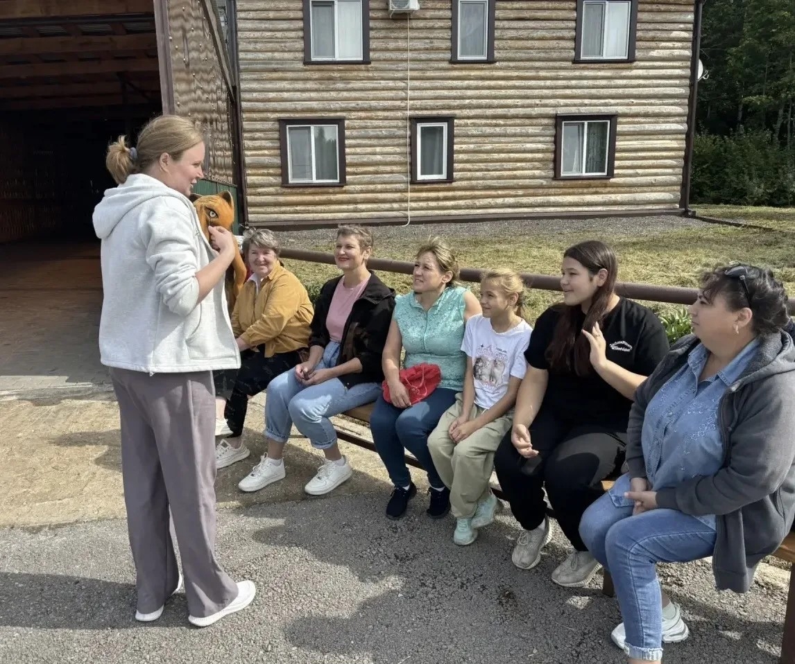 фото ”Радость” үзәгеннән, ата-аналар кунакханәсе очрашуы